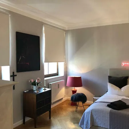 Апартаменты 2 Altbau - Ferienwohnung *