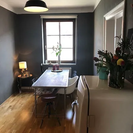 2 Altbau - Ferienwohnung
